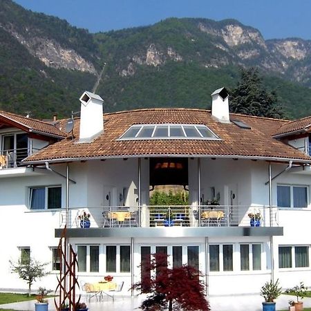 Millenniumshof Apartment Caldaro Luaran gambar