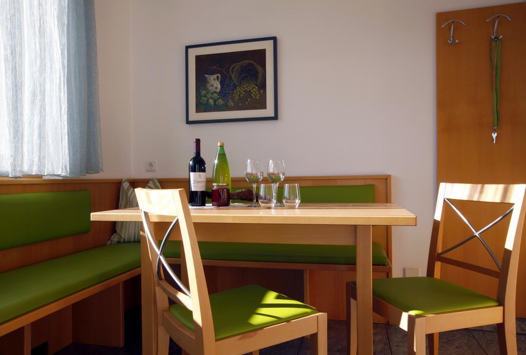 Millenniumshof Apartment Caldaro Luaran gambar