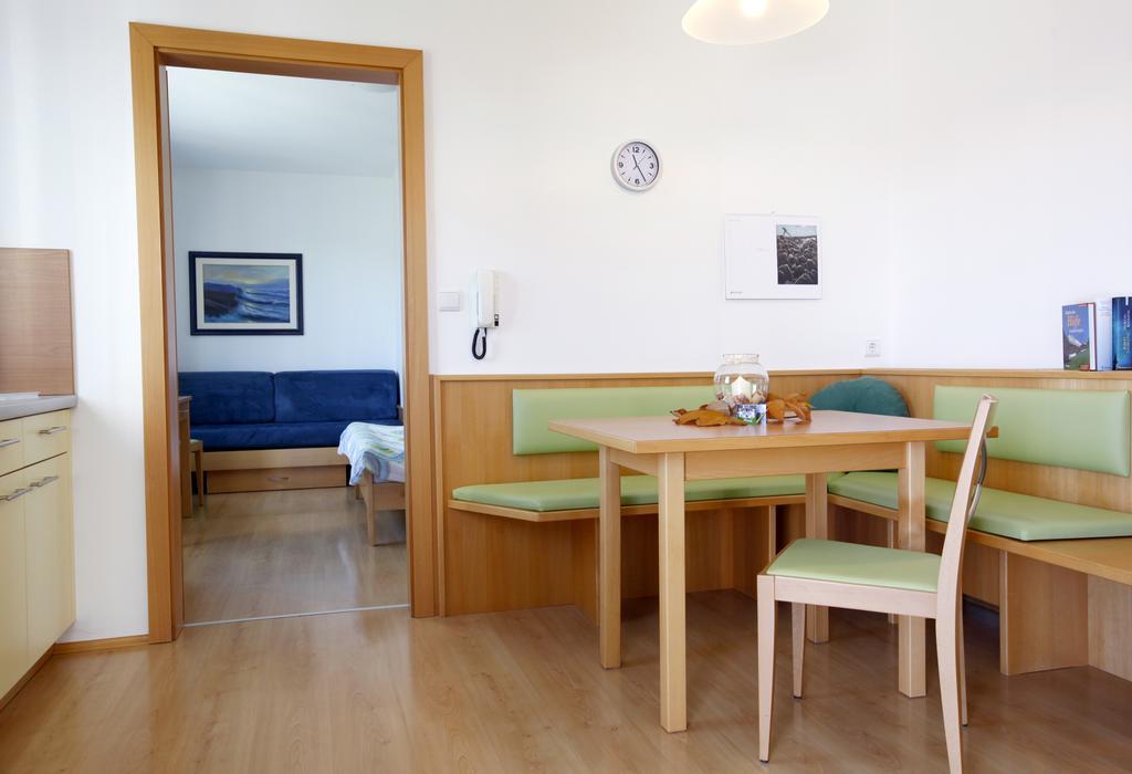 Millenniumshof Apartment Caldaro Luaran gambar